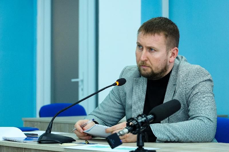 Денис Мирошниченко с рабочим визитом посетил Красный Луч, Лутугино и Брянку