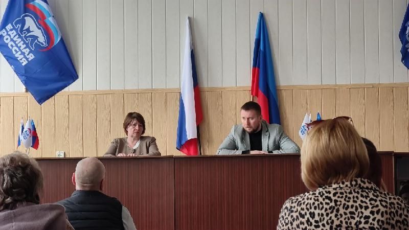 Денис Мирошниченко с рабочим визитом посетил пгт. Троицкое