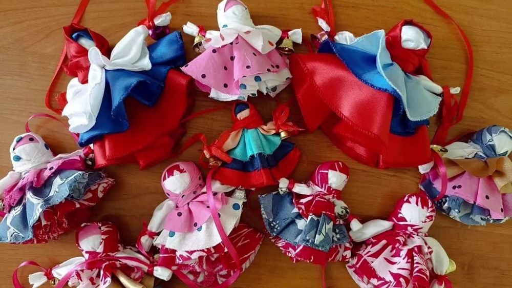 Дети ЛНР благодарят школьников Алтая за поддержку