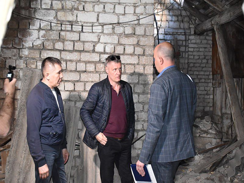 В Краснодонском муниципальном округе силами шефа-региона отремонтируют кровли в многоквартирных домах