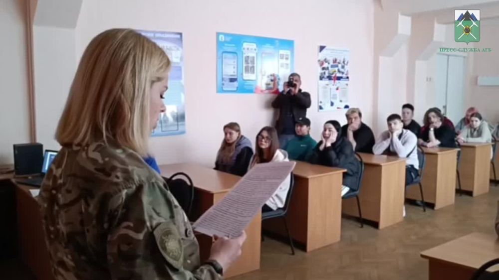 Евгений Морозов: Принял участие в одном из мероприятий, которые проводятся в Брянке в целях борьбы с употреблением и распространением наркотических средств среди подрастающего поколения