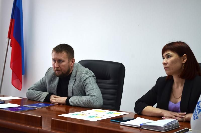 Денис Мирошниченко с рабочим визитом посетил Новопсков и Белокуракино