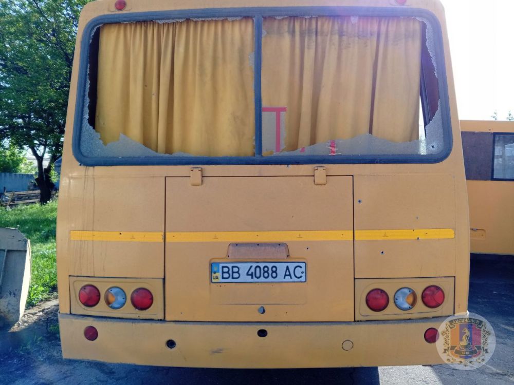 В последнее время в Лисичанске, а особенно в Новодружеске и Приволье, участились случаи нападения дронов на гражданский транспорт