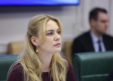 Сформированная в ЛНР вертикаль власти позволяет эффективно решать задачи – Лантратова