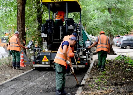 Глава администрации Брянки рассказал о состоянии дорог в городе