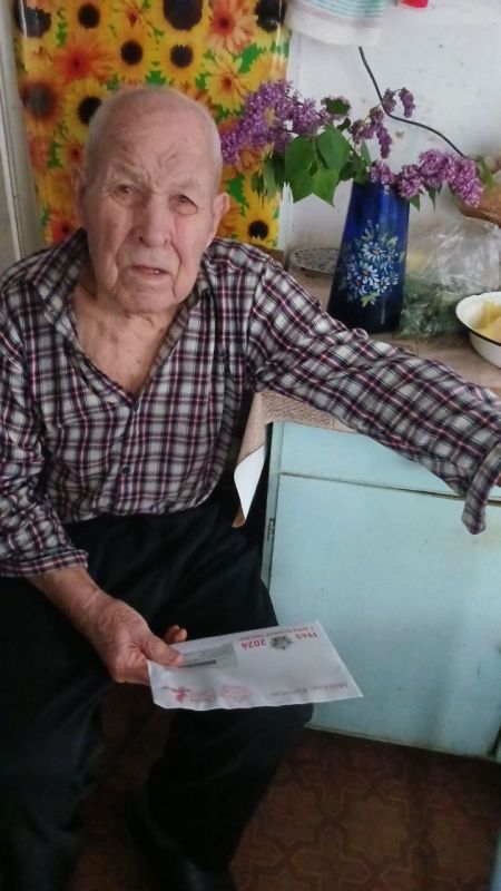 Начальник Нижнетепловского отдела жизнеобеспечения Галина Чибрисова и главный специалист отдела жизнеобеспечения Галина...