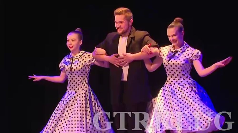 Сегодня на сцене Луганского академического музыкально-драматического театра имени Михаила Голубовича выступают победители регионального этапа фестиваля «Российская студенческая весна»