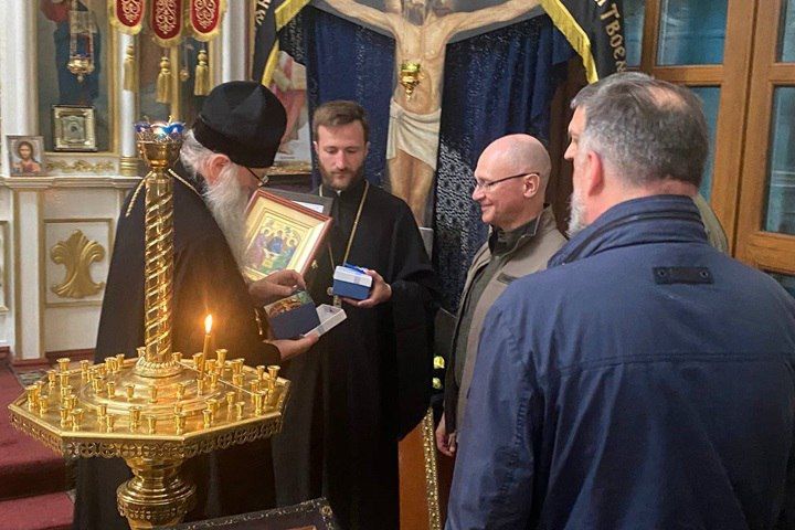 Икону Святой Троицы подарили Свято-Вознесенскому собору Александровска