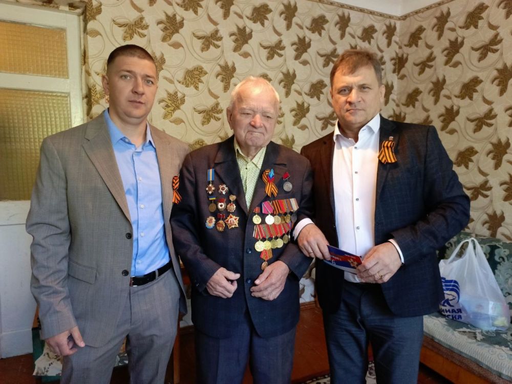 Роман Лысенко: В преддверии Великого Праздника, Дня Победы, поздравил ветеранов нашего города