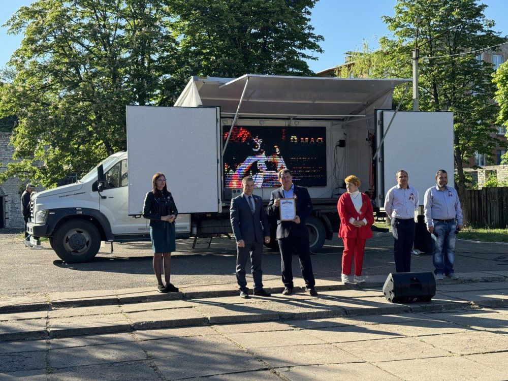 Сергей Колягин: Цикл предпраздничных мероприятий, приуроченных к 79-й годовщине Победы в Великой Отечественной войне, завершился 8 мая в парке имени Чихачева программой «На крыльях победной весны» мобильного культурного центра «Автоклуб»