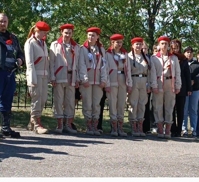 Евгений Морозов: Глядя в глаза юных брянковчан, уверен: все, что делаем на уровне Республики, города, семьи в вопросе увековечивания памяти о событиях и Героях Великой Отечественной войны - правильно