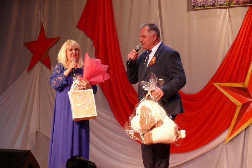 Евгений Морозов: Покоряя Брянщину, делегация города на полную использует содержание народной мудрости: "на других посмотреть и себя показать")