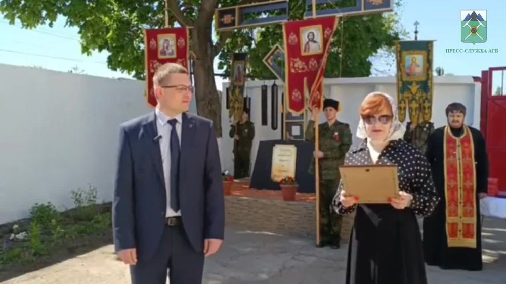 В канун 10-летия со дня образования Луганской Народной Республики Брянку посетила делегация из Брянской области