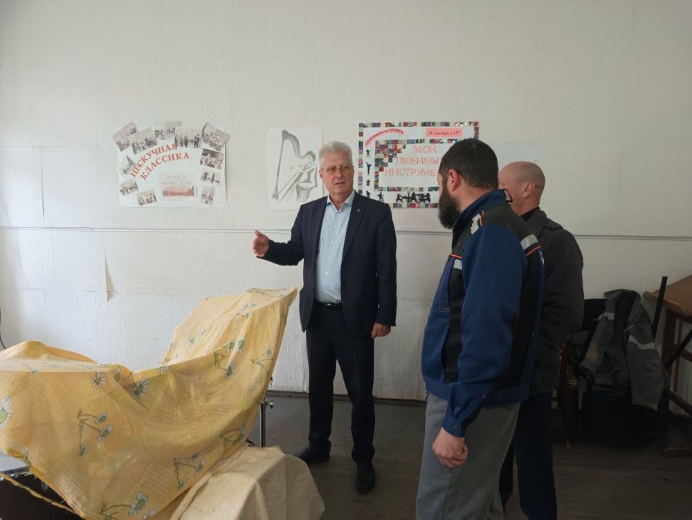 Сергей Козенко: В рамках сотрудничества и шефской помощи, специалисты подрядных организаций Тюменской области ведут работы...