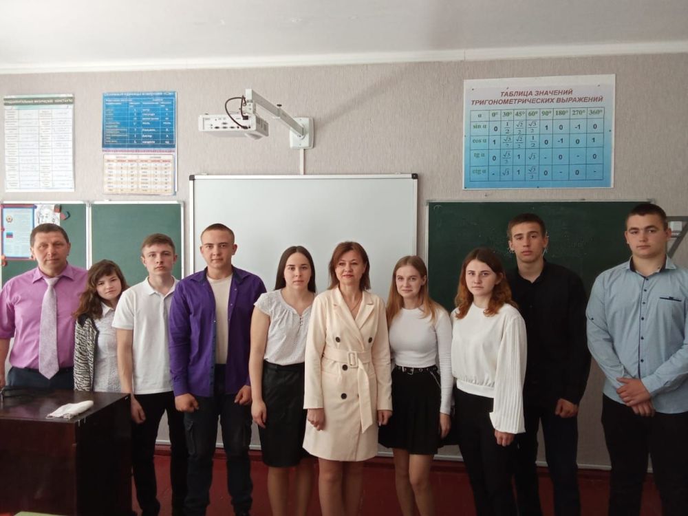 Сотрудники Министерства юстиции Луганской Народной Республики продолжают принимать активное участие в реализации Указа Президента Российской Федерации В.В