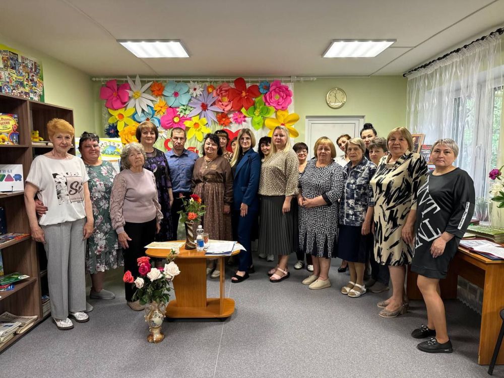 Сергей Колягин: В Общероссийский день библиотек встретился с трудовым коллективом Центральной городской библиотеки города Первомайска