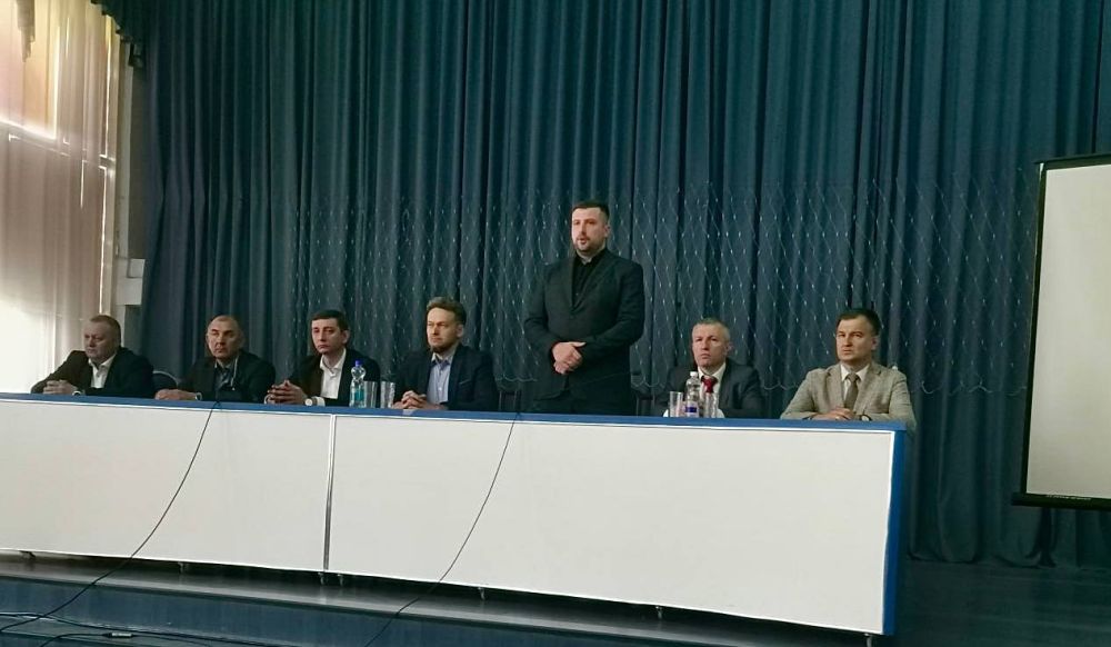 Министр топлива, энергетики и угольной промышленности ЛНР Денис Ярош и замминистра Максим Нестерчук посетили шахту "Молодогвардейская", сообщили в Минтопэнерго ЛНР