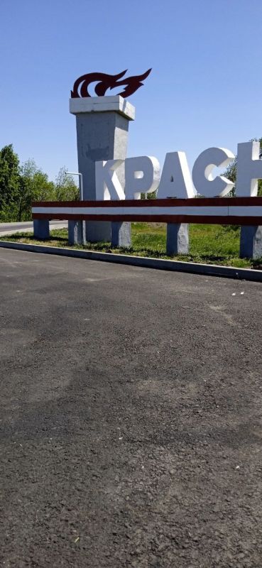 В Молодогвардейске продолжаются субботники