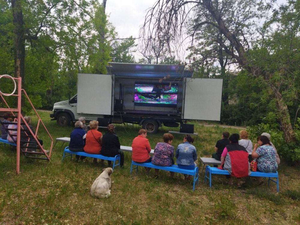 Сергей Колягин: Сегодня сотрудники городского центра культуры и досуга "Заря" дали старт новому циклу мероприятий с...
