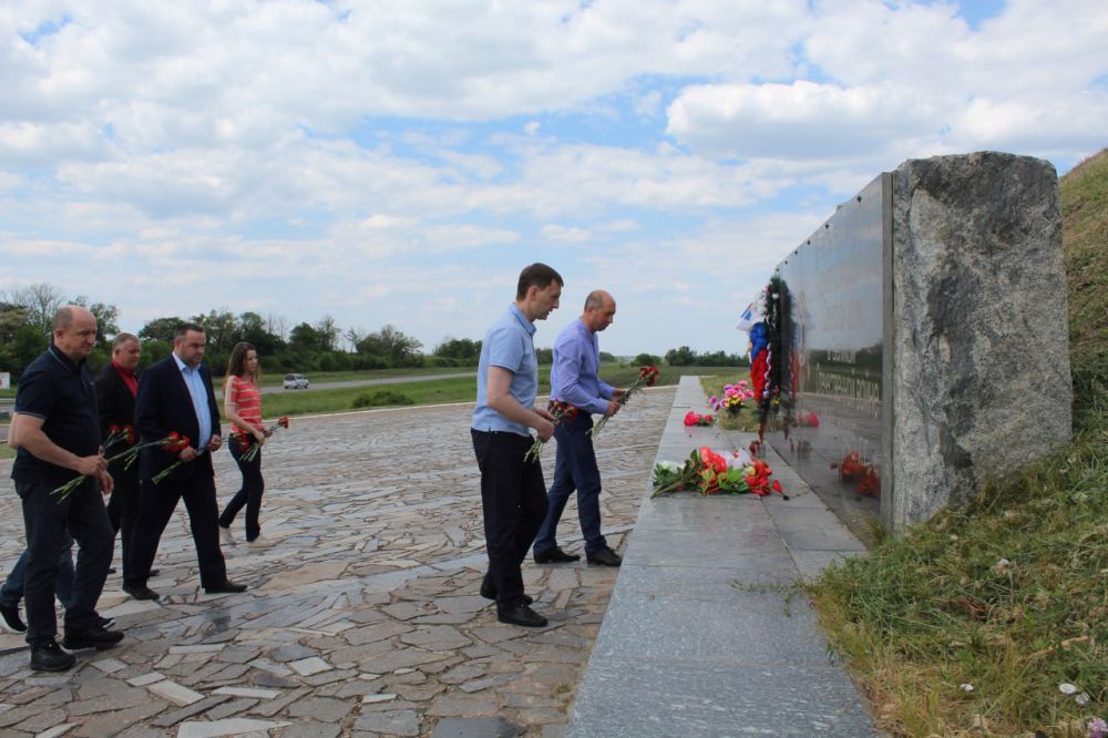 Сергей Крамаренко: Делегация Алтайского края во главе с вице-губернатором Александром Климиным посетила подшефную территорию Луганской Народной Республики