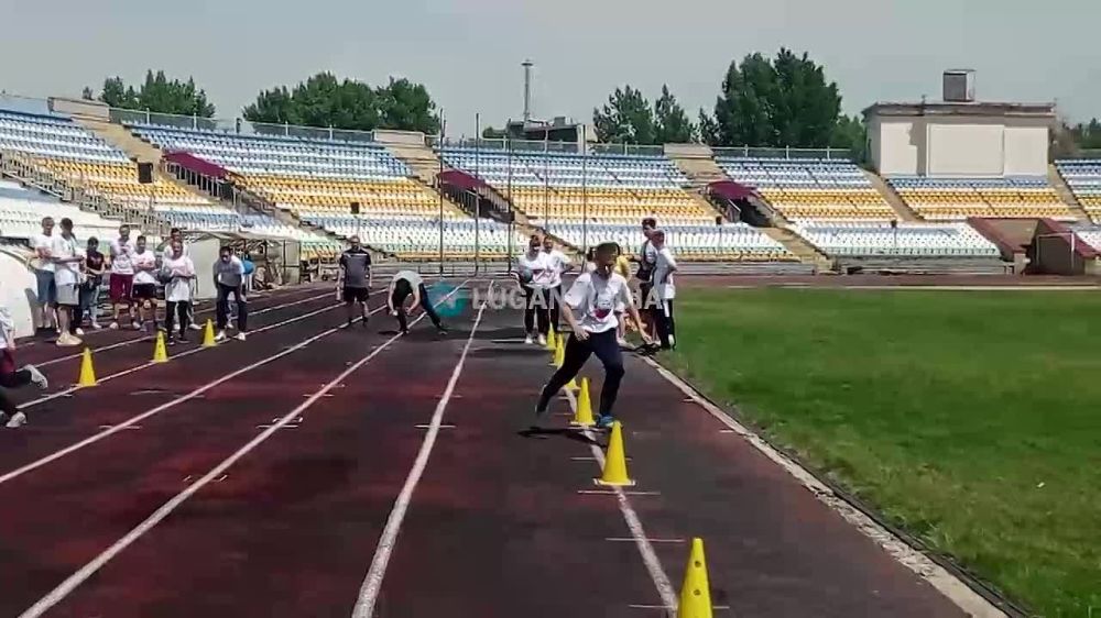 На стадионе «Авангард» в рамках Года семьи состоялся Региональный этап физкультурного мероприятия «Мама, папа, я – спортивная семья!»