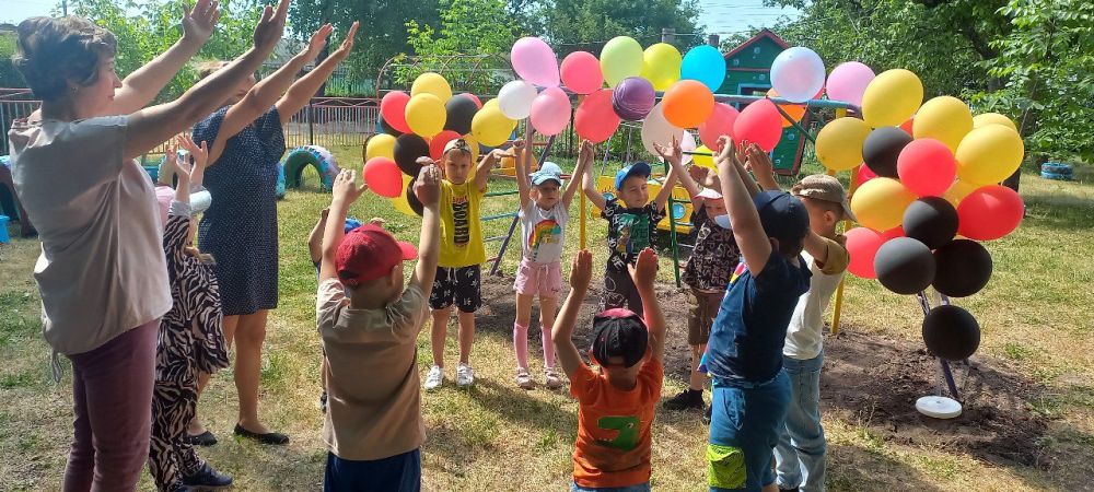Праздник детства «Счастье, солнце, дружба – вот что детям нужно»
