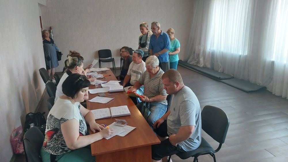 Пятого июня в городе Миусинск был проведен прием граждан, которые имеют право на получение меры социальной поддержки в денежном выражении для приобретения твердого бытового топлива (угля)