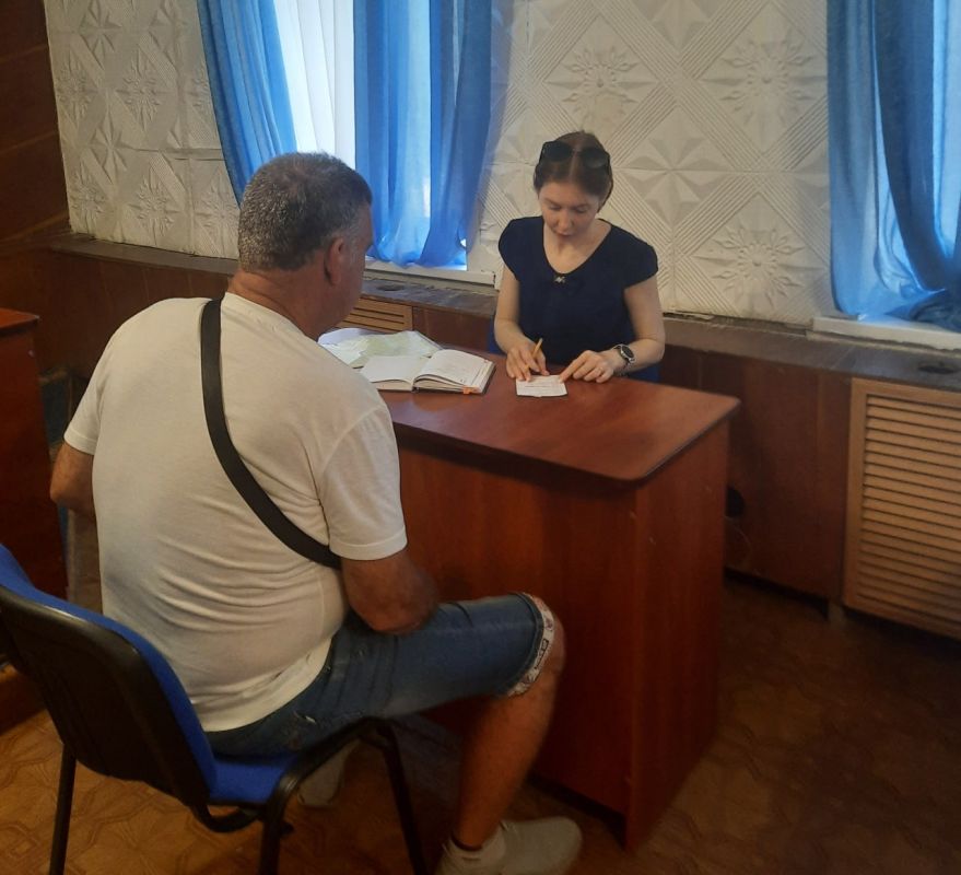 Стахановский центра защиты населения провел выездной прием в Ирмино