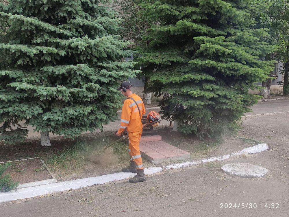 Работы по благоустройству Молодогвардейска продолжаются