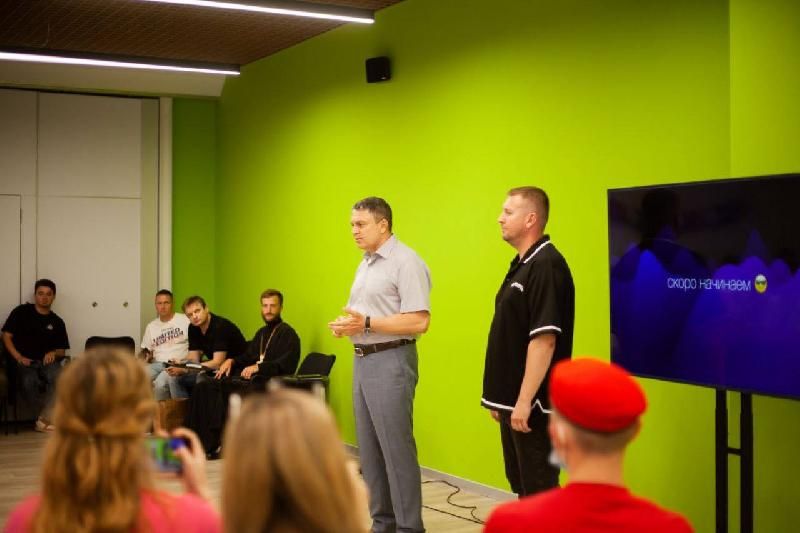 Представители власти ЛНР встретились с молодежью республики