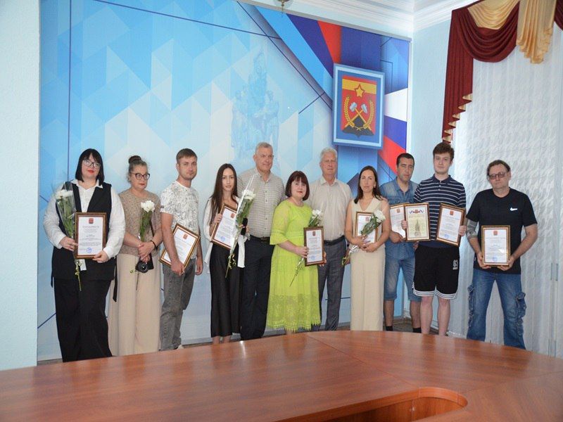 Сергей Козенко: День журналиста является профессиональным праздником тех, чья работа связана со средствами массовой информации: журналистов, корреспондентов, редакторов и репортеров