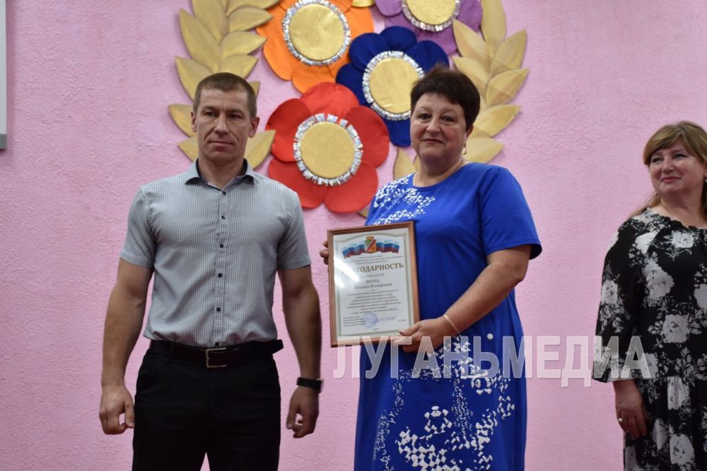 В концертном зале Детской школы искусств города Первомайска состоялась торжественное мероприятие в честь профессионального праздника - Дня медицинского работника