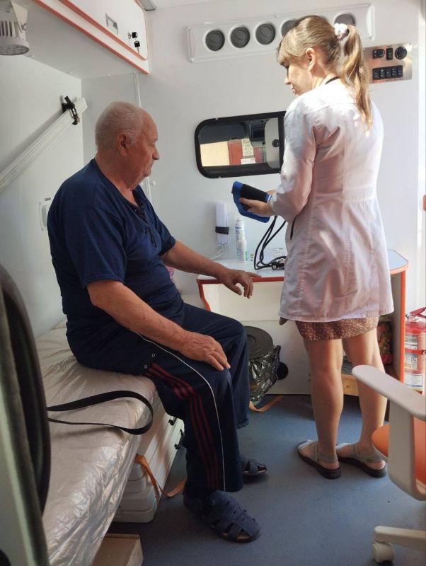 Передвижной ФАП Славяносербской ЦРБ продолжает свою выездную работу