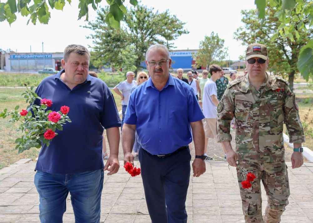В селе Дьяково почтили память земляков, павших смертью храбрых за свободу и независимость Донбасса