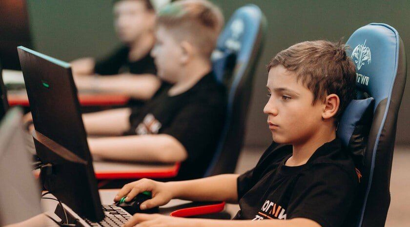 ЛНР. Гонки дронов, киберспорт и спортивное программирование начали активно развиваться в ЛНР Министр спорта Луганской...