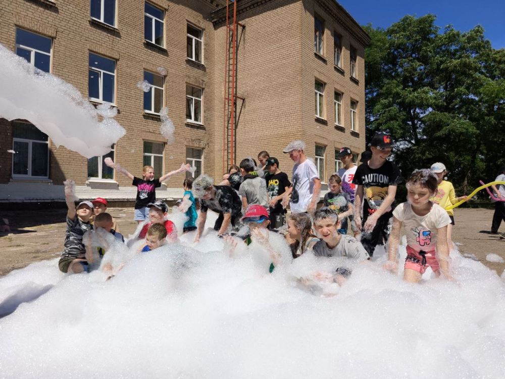 Аниматор Дмитрий подарил незабываемый праздник детям из Ирмино