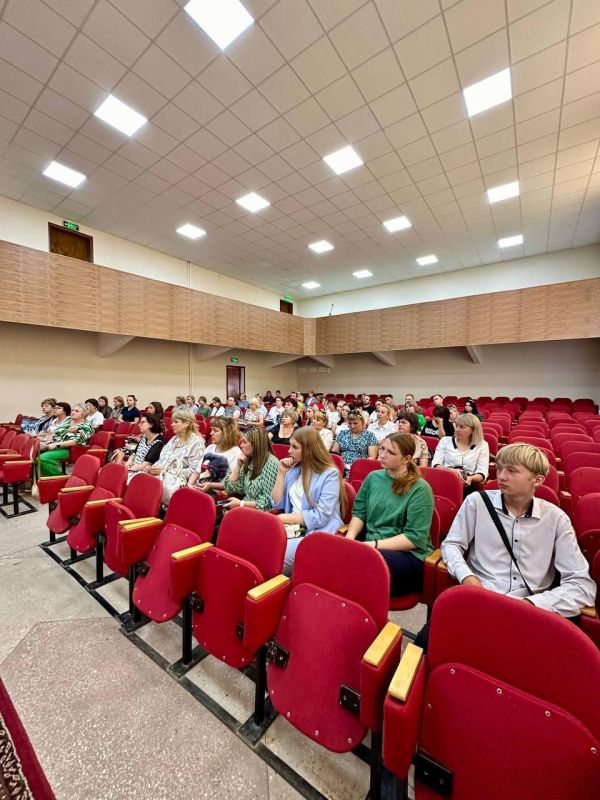 Молодёжь Сватово узнала больше о социальном проектировании и грантовых конкурсах