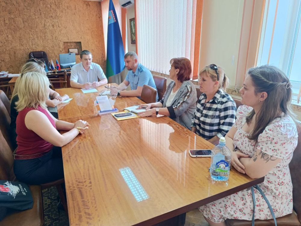 Евгений Морозов: Продолжаем работу по оказанию помощи семьям брянковчан - погибших участников специальной военной операции и защитников, павших в боях в период с 2014 по 2022 годы