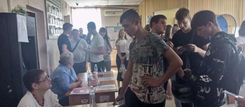 Свыше 300 вакансий представили на ярмарке трудоустройства в Краснодоне