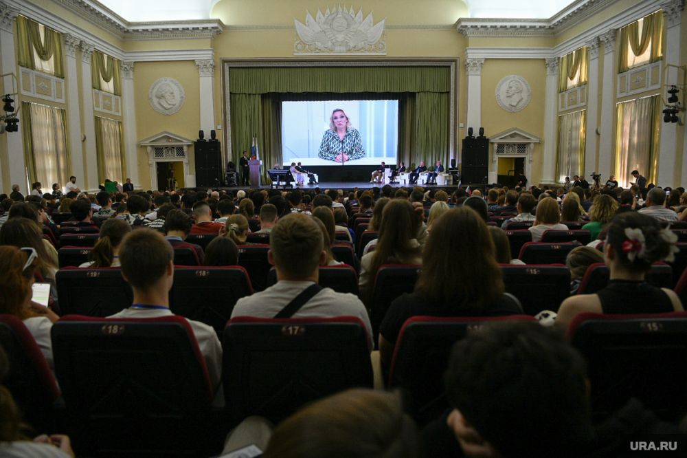 � ������������ ��������� ������ � �������� �� ���� ������ � �������� � �������������� � �������. ����