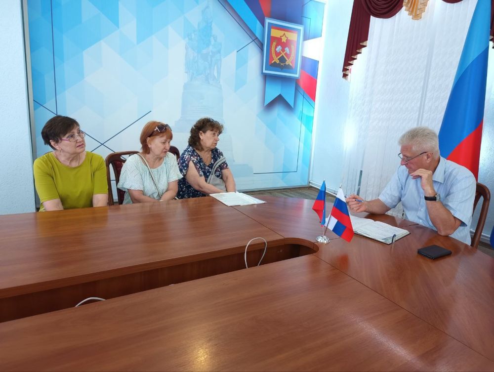 Сергей Козенко: Сегодня, согласно графику, провел личный прием граждан