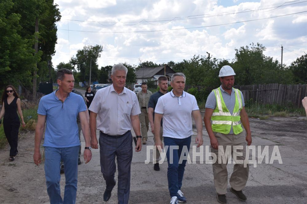 30 июня в Краснодон с рабочим визитом приехал губернатор Тюменской области Александр Моор