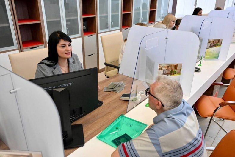 ОБЗОР ПРЕССЫ «ДОНБАСС ВОСТОЧНЫЙ»: Наш МФЦ – первый в новых регионах России