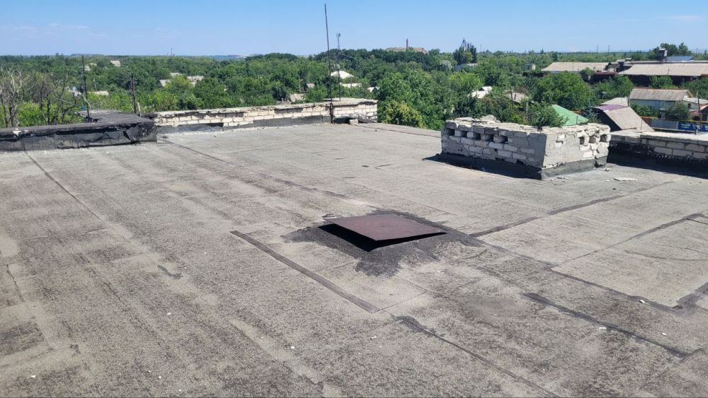 Шефская помощь: еще одна кровля в Краснодонском муниципальном округе будет восстановлена