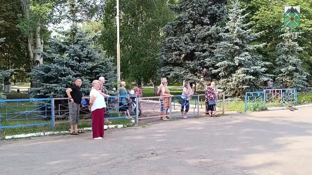 Евгений Морозов: В День семьи, любви и верности во всех, даже самых отдаленных, жилмассивах Брянки прошли праздничные мероприятия