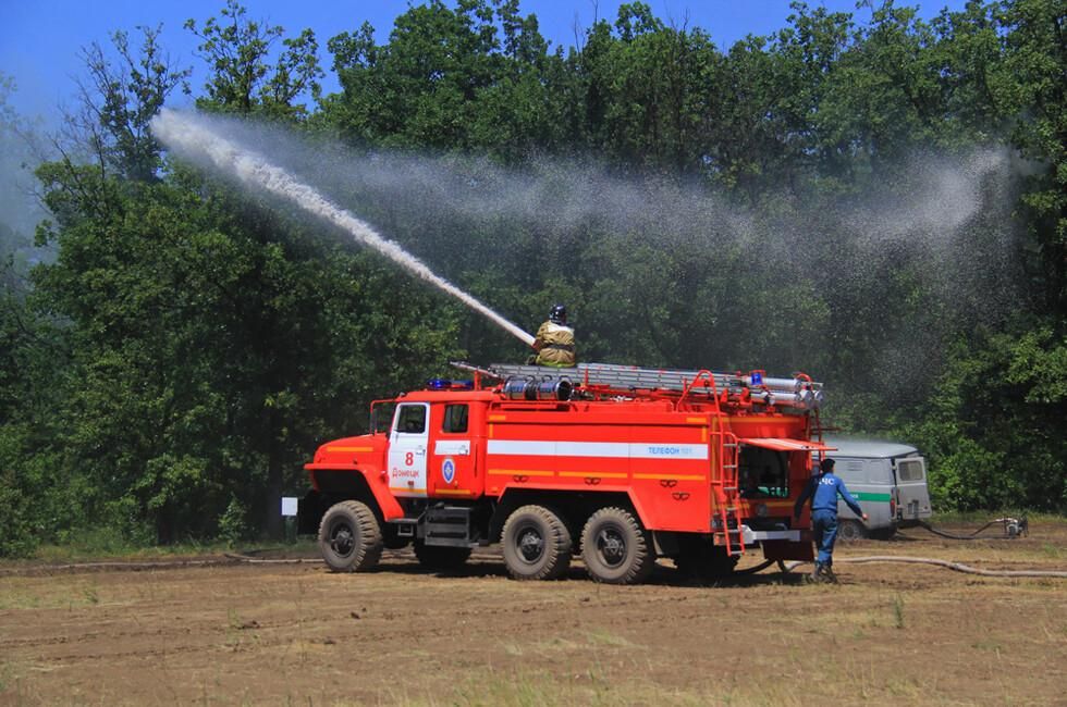 Лесопожарные службы ДНР, ЛНР, Запорожской и Херсонской областей получат 40 единиц техники и оборудования для защиты лесов от пожаров