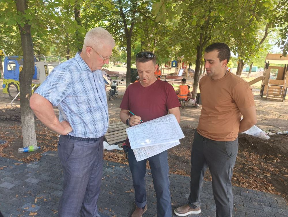 Сергей Козенко: Сегодня посетил объект, на котором активно ведутся работы по благоустройству