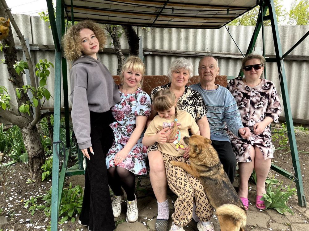 Семья из Стаханова победила в региональном этапе Всероссийского конкурса «Семья года»