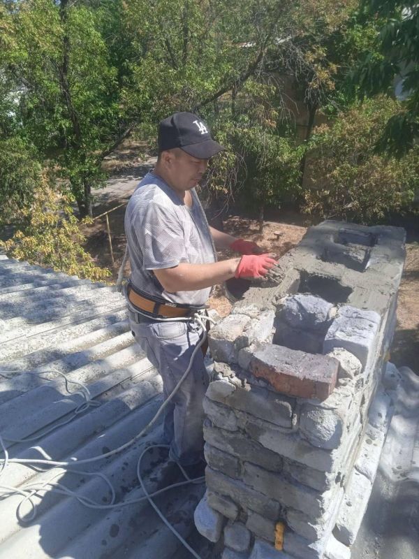 Очередная коммунальная бригада из Калмыкии заканчивает вахту в подшефном Антрацитовском муниципальном округе