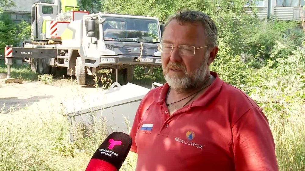 В Суходольске продолжается ремонт кровли